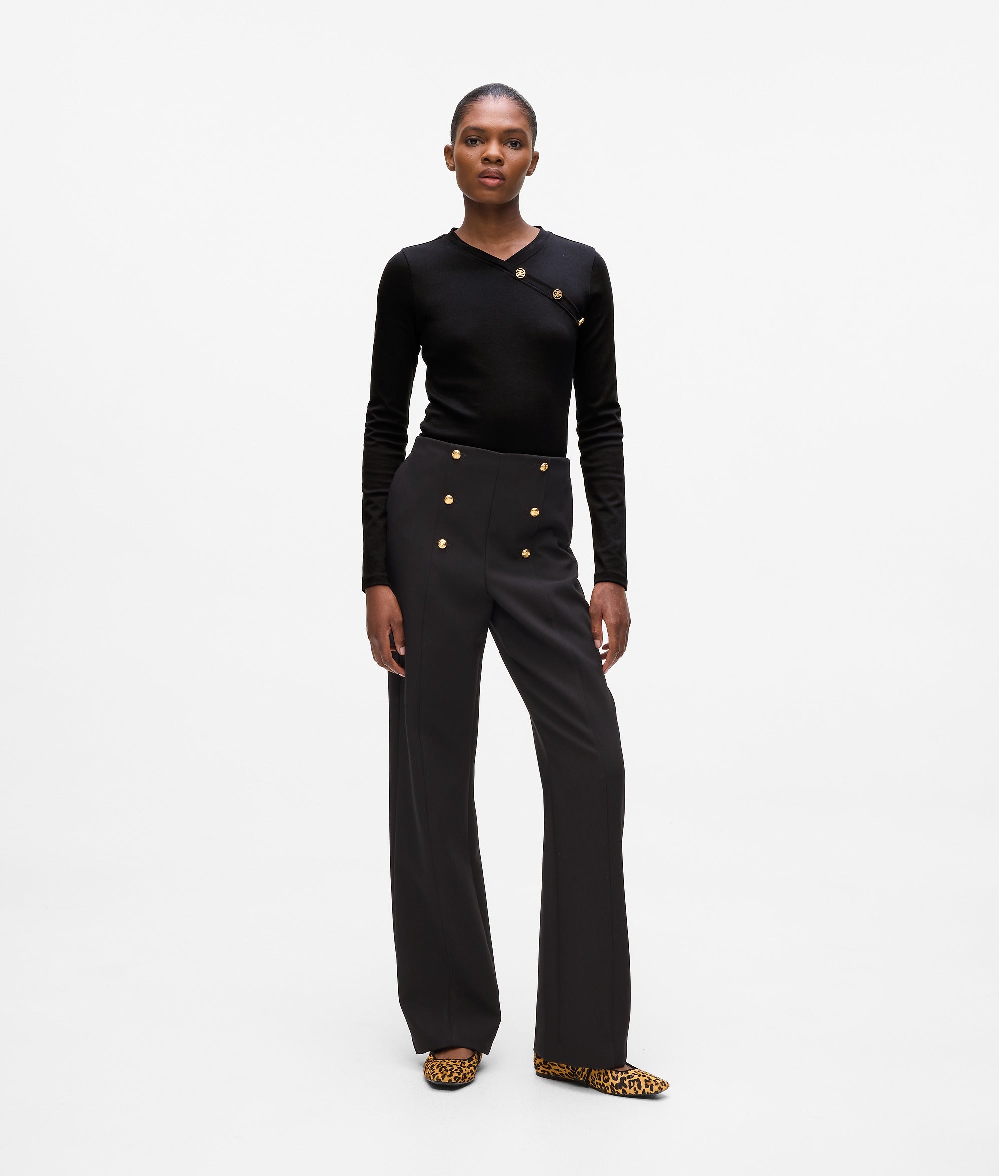 Button-detail long-sleeved T-shirt - Image 4