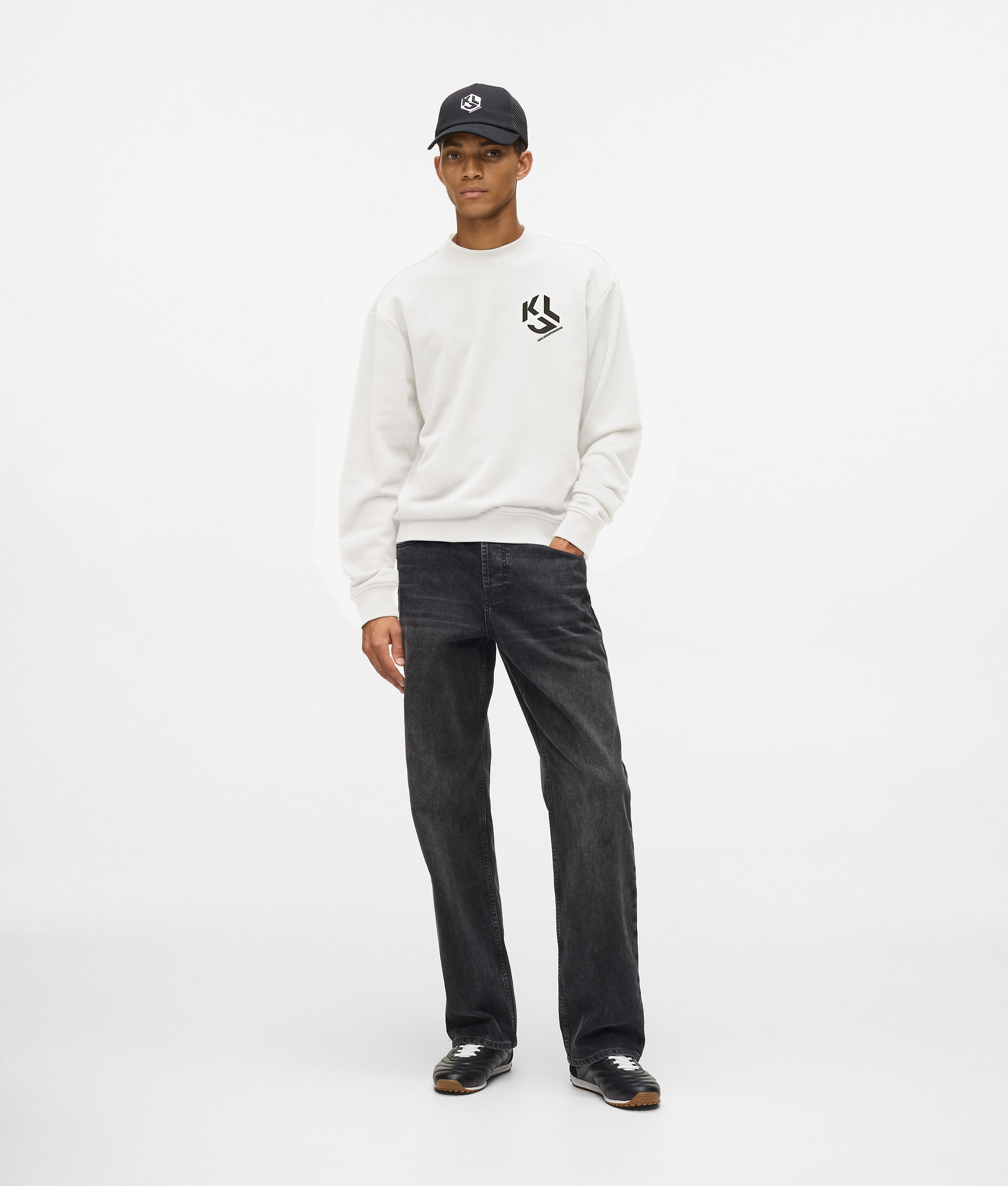 Monogram patch sweatshirt - Image 4